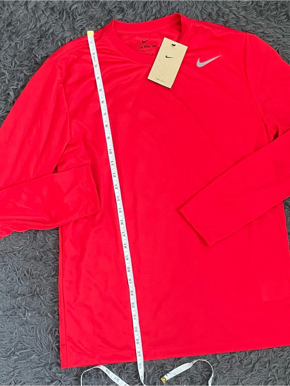 Men Size Medium Nike Dri-Fit Long Sleeve Workout T-Shirt Red